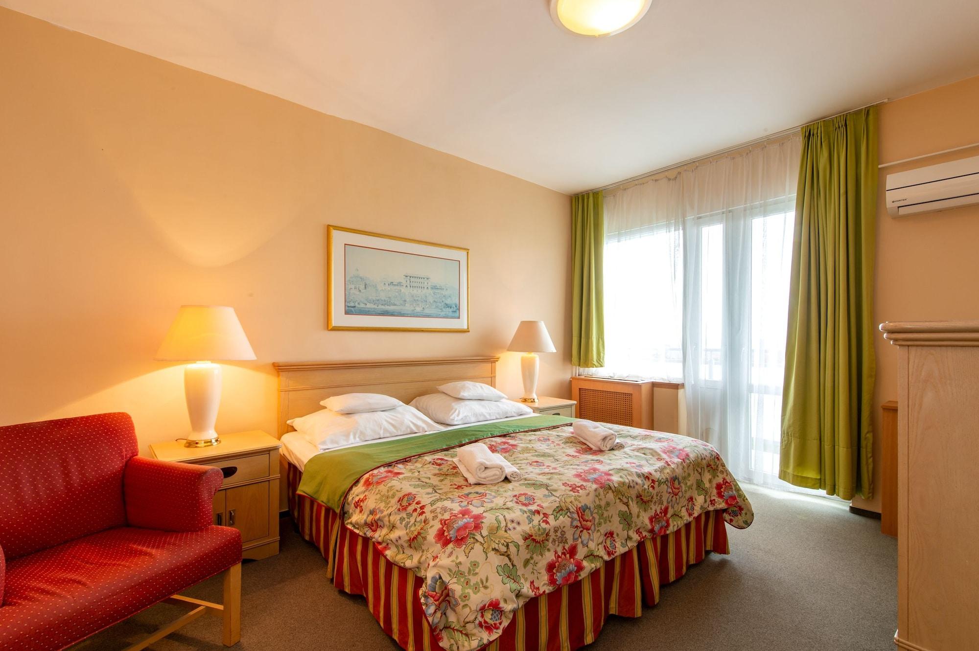 Fit Hotel 4*